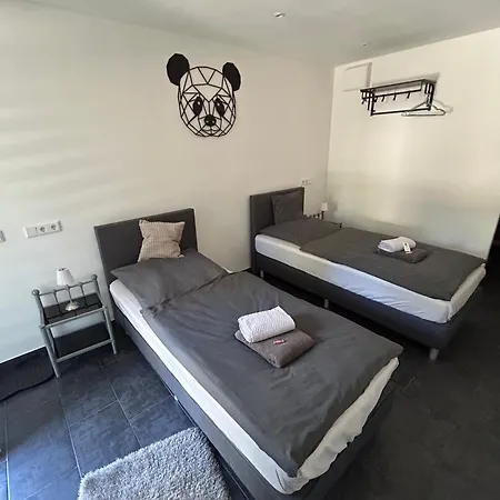 Waldstadt Homes, * Iserlohn